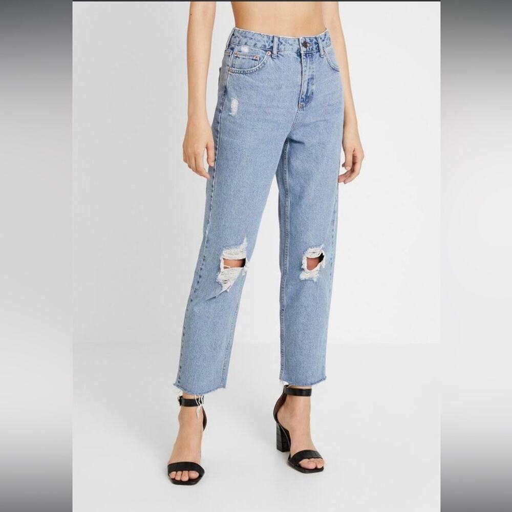 Urban Outfitters BDG Pax High Rise Light Wash Distressed‎ Raw Hem Ankle Jeans 27